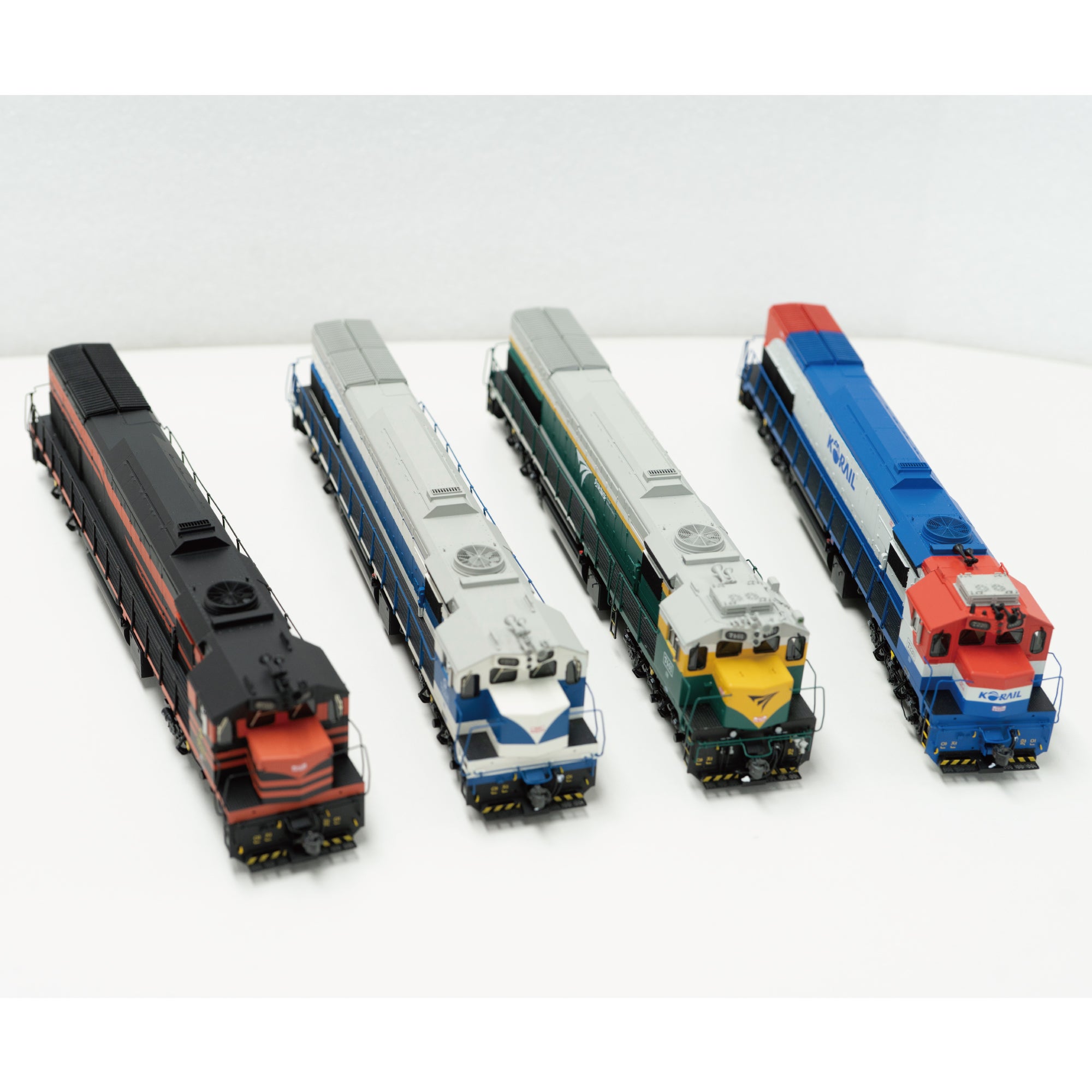 hantrack 特大型ディーゼル機関車 鉄道庁旅客塗装(白と青) | サウンド